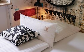 18Arts Hotel - Living In A Gallery!